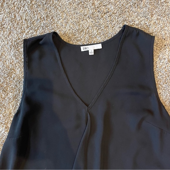 Set of 2 asymmetrical tunic flowy tops with front ruffle and side slits, v-neck - Picture 4 of 6